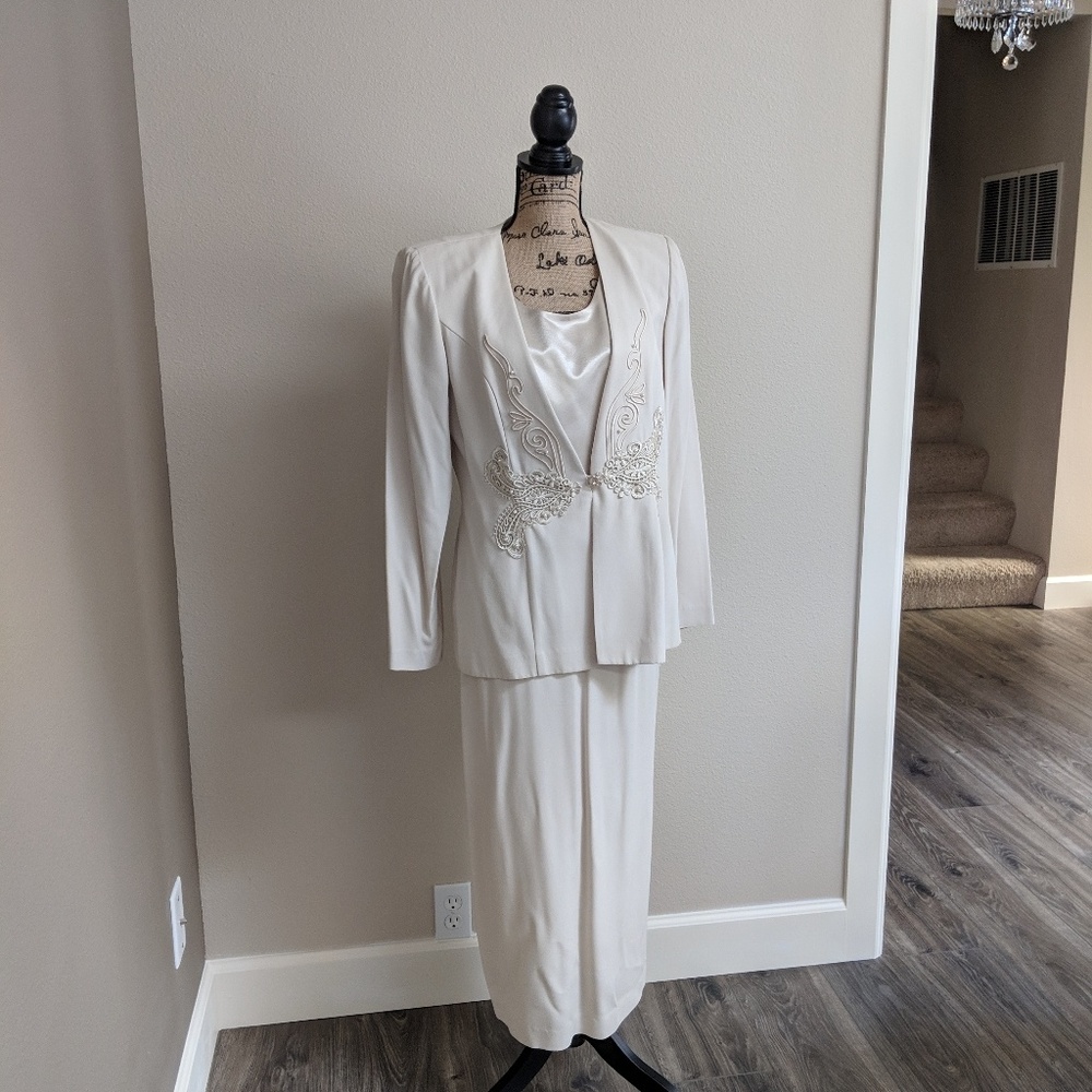 Vintage R M Richards Beaded Suit Jacket with Skirt - Picture 4 of 8